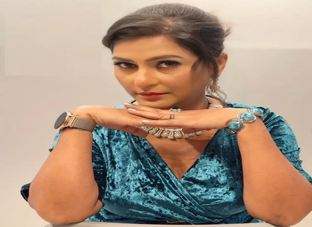 Hero Image - Portrait of Vanishree Kulkarni